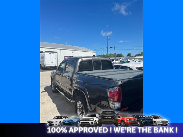 2016 Toyota Tacoma Limited   - Photo 5 - Naples, FL 34112