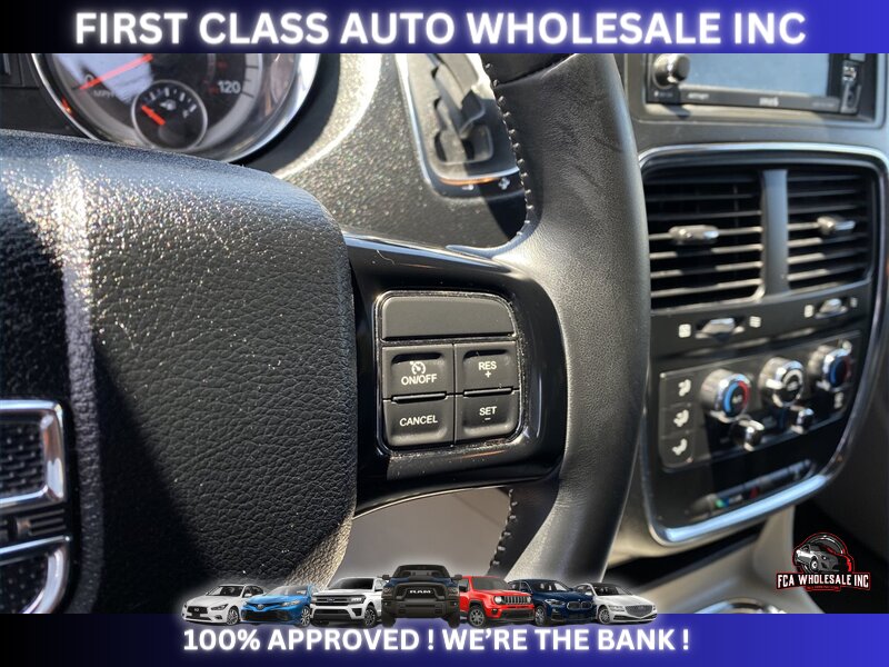 2019 Dodge Grand Caravan SXT - Photo 13 - Naples, FL 34112