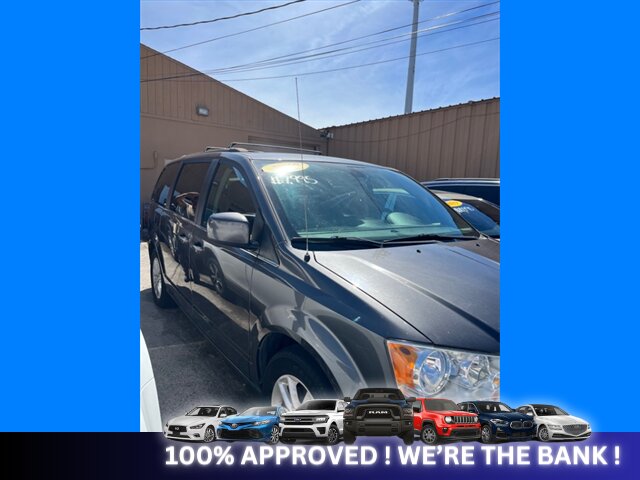 2019 Dodge Grand Caravan SXT   - Photo 4 - Naples, FL 34112