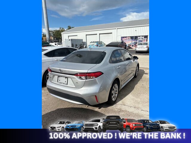2022 Toyota Corolla LE   - Photo 4 - Naples, FL 34112