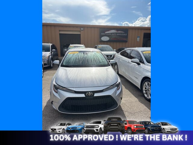 2022 Toyota Corolla LE   - Photo 1 - Naples, FL 34112