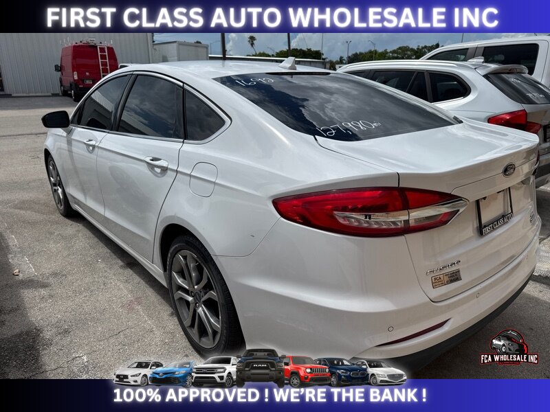 2019 Ford Fusion SEL   - Photo 5 - Naples, FL 34112