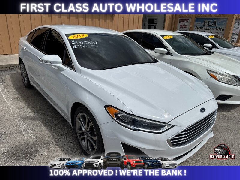 2019 Ford Fusion SEL   - Photo 2 - Naples, FL 34112