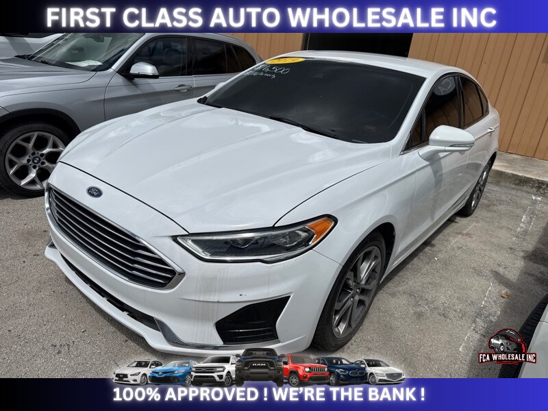 2019 Ford Fusion SEL   - Photo 4 - Naples, FL 34112