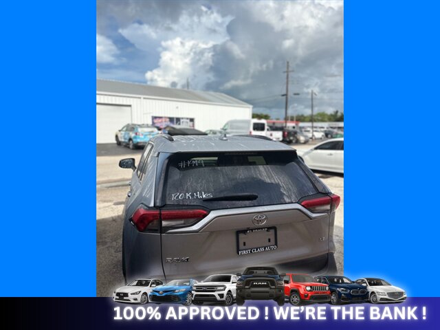 2020 Toyota RAV4 LE   - Photo 3 - Naples, FL 34112