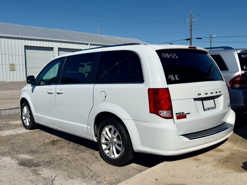 2012 Dodge Grand Caravan SXT   - Photo 6 - Naples, FL 34112