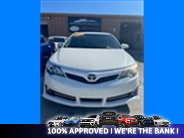 2014 Toyota Camry SE - Photo 2 - Naples, FL 34112