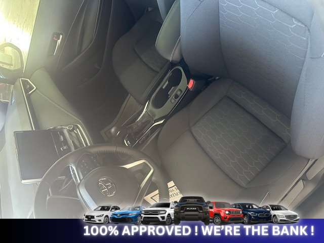 2025 Toyota Corolla Hatchback SE - Photo 8 - Naples, FL 34112