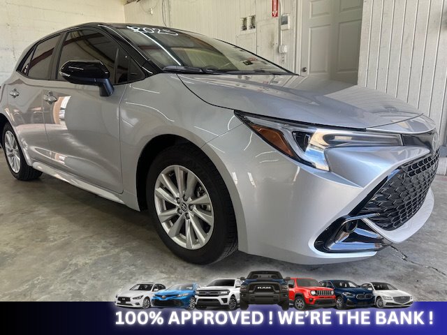 2025 Toyota Corolla Hatchback SE - Photo 2 - Naples, FL 34112
