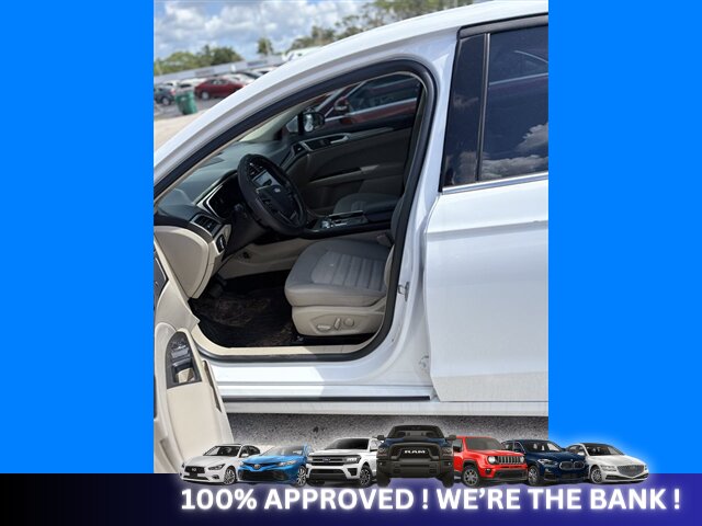 2019 Ford Fusion Hybrid SE   - Photo 13 - Naples, FL 34112