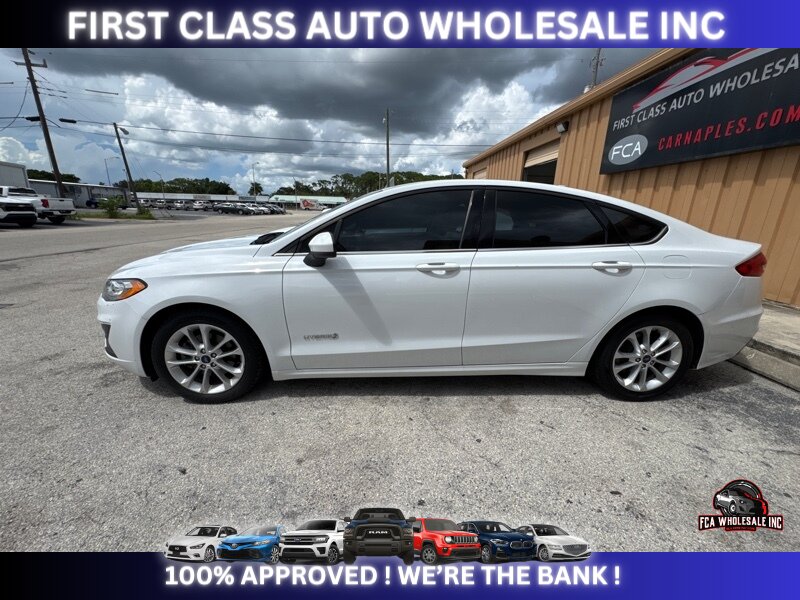 2019 Ford Fusion Hybrid SE   - Photo 5 - Naples, FL 34112