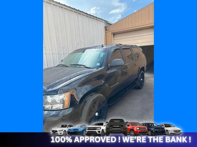 2013 Chevrolet Suburban LT   - Photo 4 - Naples, FL 34112