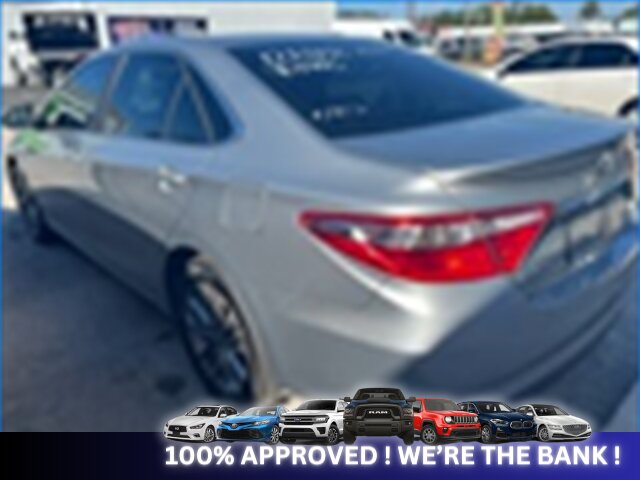 2017 Toyota Camry XSE - Photo 5 - Naples, FL 34112
