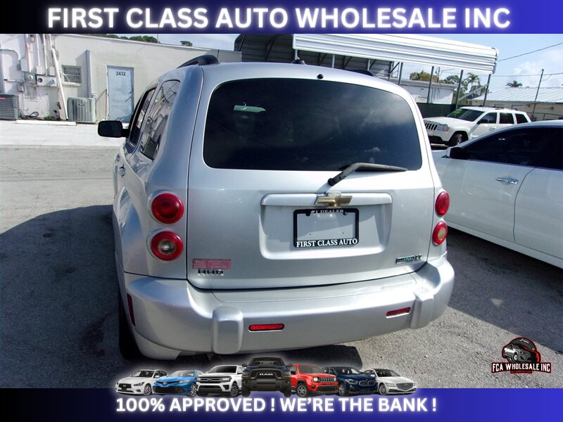 2010 Chevrolet HHR LT   - Photo 5 - Naples, FL 34112