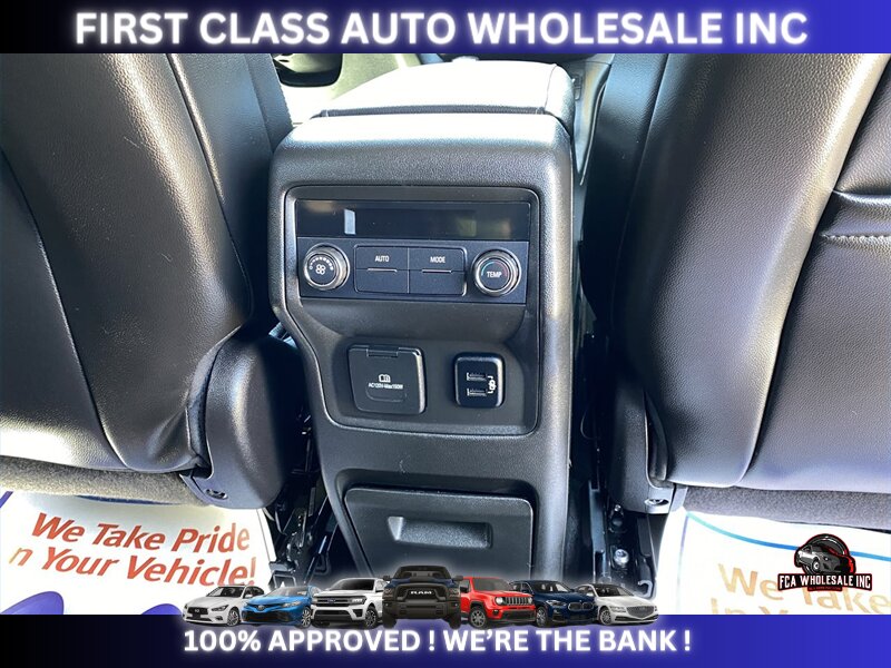 2017 GMC Acadia SLT-1   - Photo 16 - Naples, FL 34112