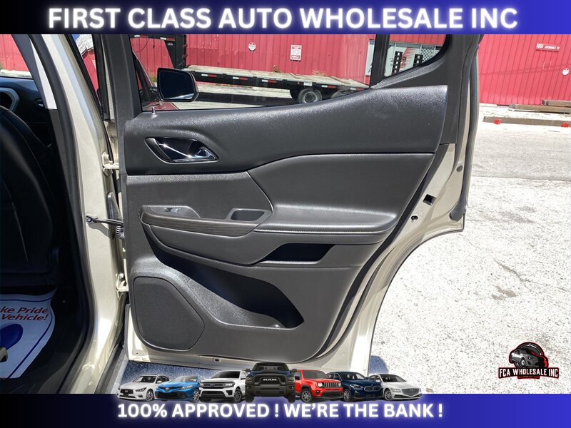 2017 GMC Acadia SLT-1   - Photo 13 - Naples, FL 34112