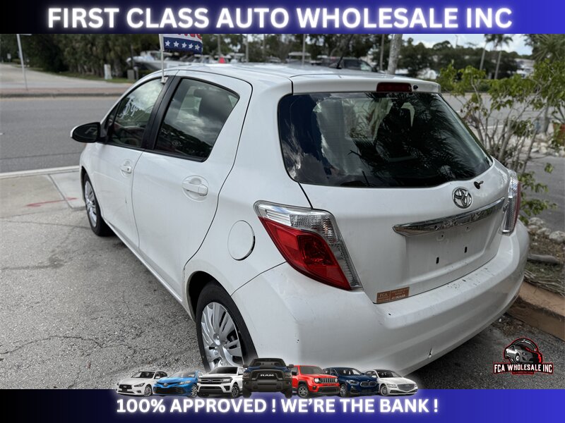 2013 Toyota Yaris 5-Door L   - Photo 2 - Naples, FL 34112