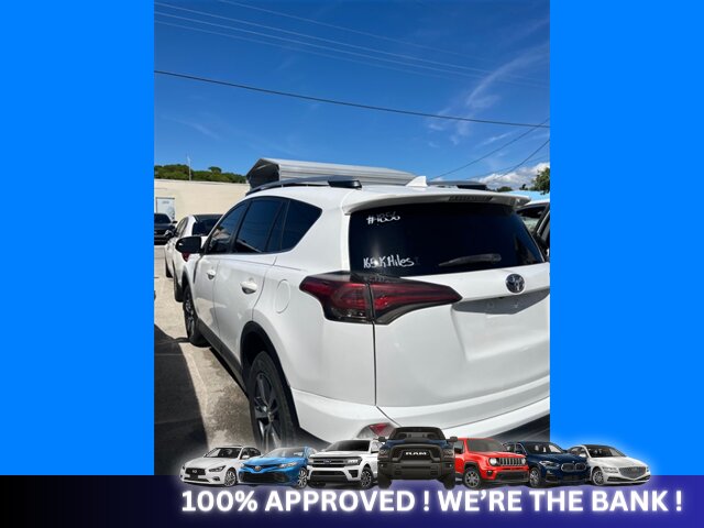 2017 Toyota RAV4 XLE   - Photo 3 - Naples, FL 34112