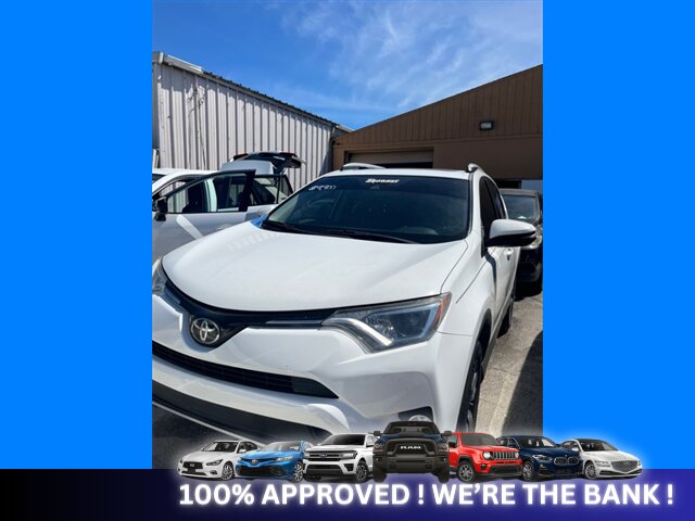 2017 Toyota RAV4 XLE   - Photo 2 - Naples, FL 34112