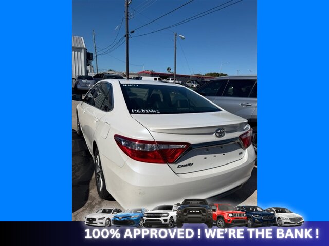 2016 Toyota Camry SE - Photo 3 - Naples, FL 34112