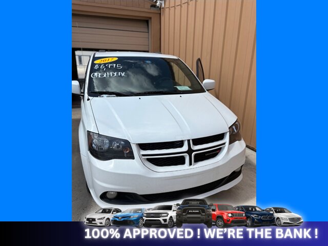 2017 Dodge Grand Caravan GT - Photo 4 - Naples, FL 34112