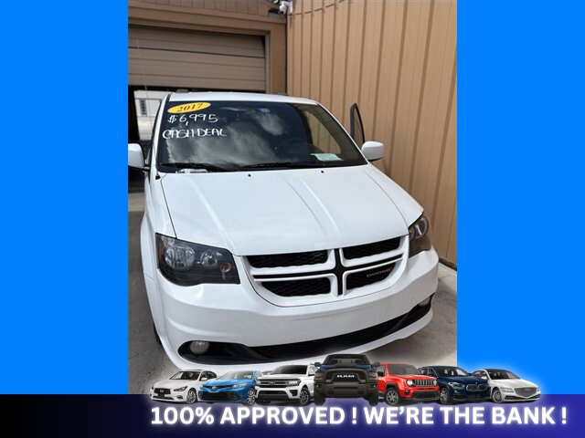 2017 Dodge Grand Caravan GT - Photo 8 - Naples, FL 34112