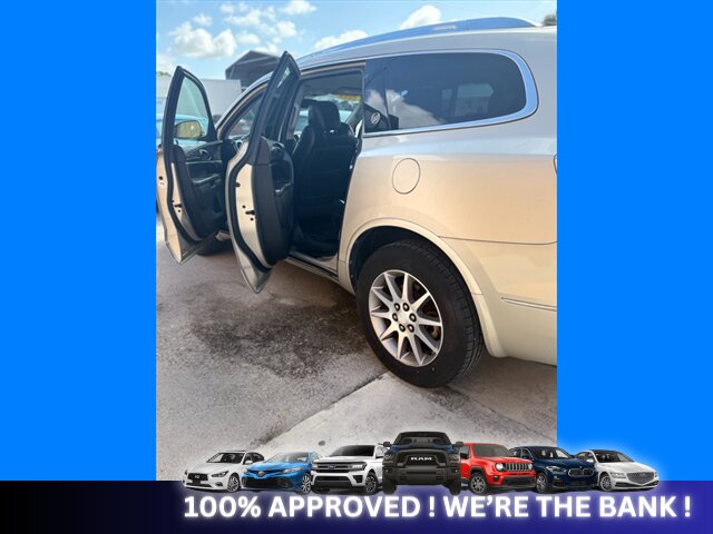 2014 Buick Enclave Leather   - Photo 6 - Naples, FL 34112