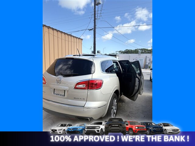 2014 Buick Enclave Leather   - Photo 14 - Naples, FL 34112