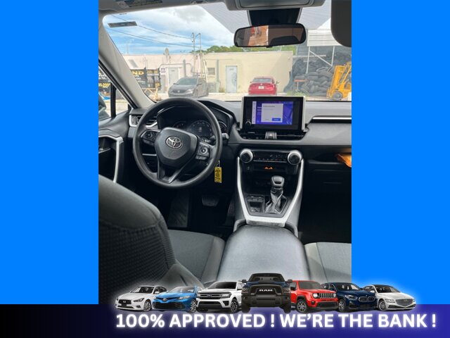 2023 Toyota RAV4 LE   - Photo 6 - Naples, FL 34112