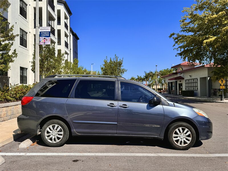 2006 Toyota Sienna CE 7 Passenger   - Photo 12 - Naples, FL 34112