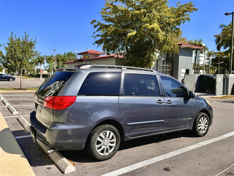 2006 Toyota Sienna CE 7 Passenger   - Photo 9 - Naples, FL 34112