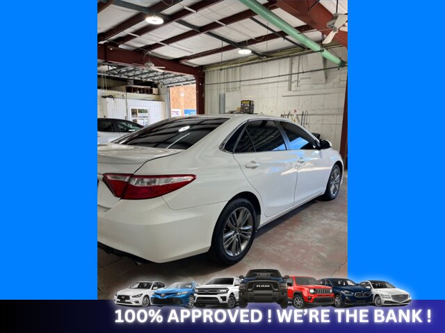 2017 Toyota Camry XSE   - Photo 4 - Naples, FL 34112