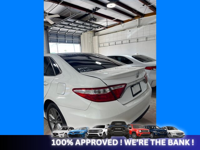 2017 Toyota Camry XSE   - Photo 5 - Naples, FL 34112