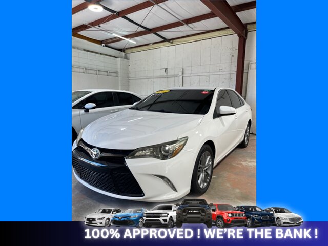 2017 Toyota Camry XSE   - Photo 2 - Naples, FL 34112