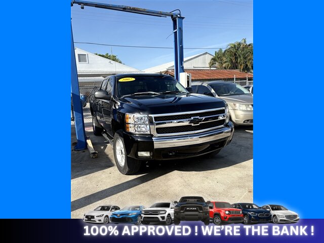 2007 Chevrolet Silverado 1500 Work Truck   - Photo 7 - Naples, FL 34112