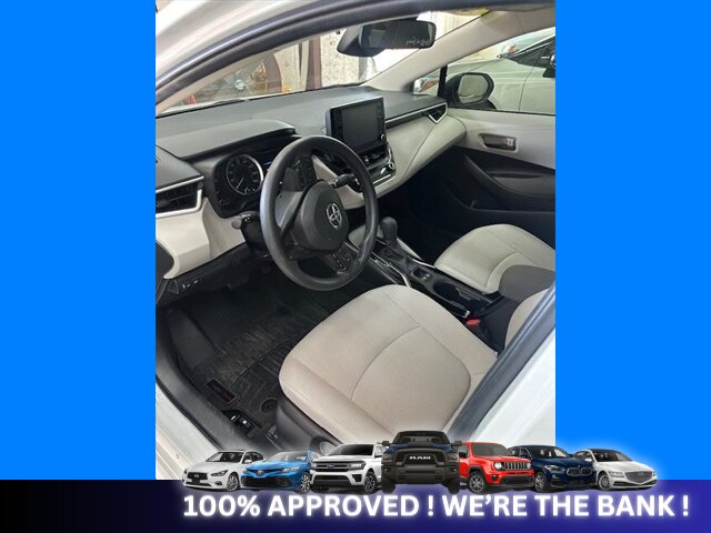 2022 Toyota Corolla LE - Photo 4 - Naples, FL 34112