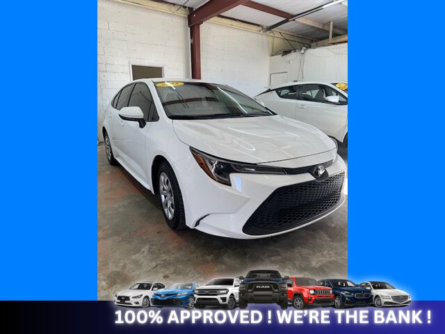 2022 Toyota Corolla LE - Photo 2 - Naples, FL 34112