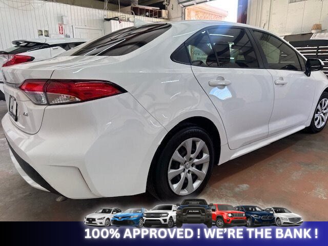 2022 Toyota Corolla LE - Photo 13 - Naples, FL 34112