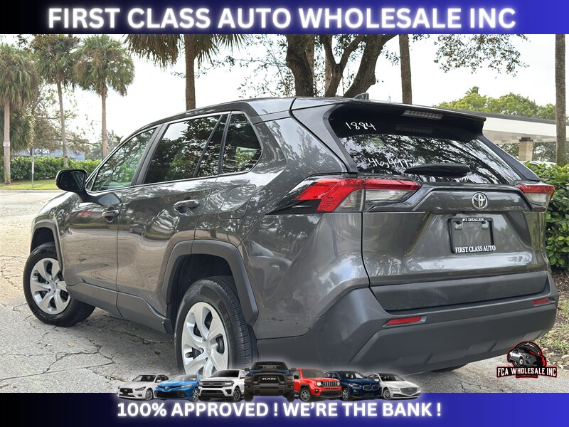 2022 Toyota RAV4 LE   - Photo 3 - Naples, FL 34112