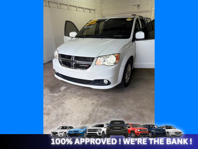 2019 Dodge Grand Caravan SXT - Photo 5 - Naples, FL 34112