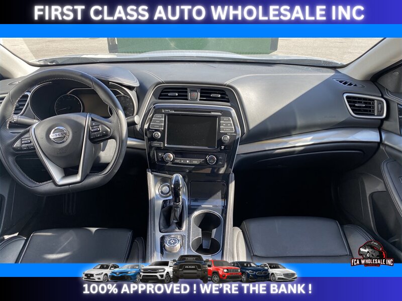 2019 Nissan Maxima 3.5 SV   - Photo 9 - Naples, FL 34112