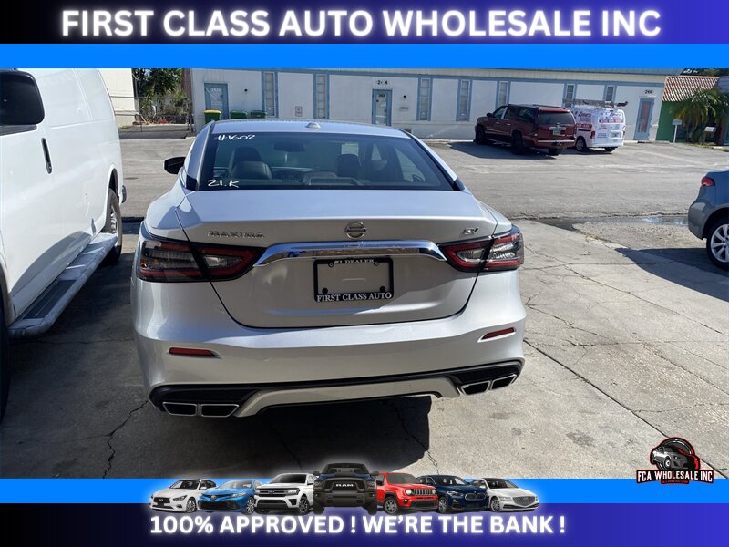 2019 Nissan Maxima 3.5 SV   - Photo 5 - Naples, FL 34112