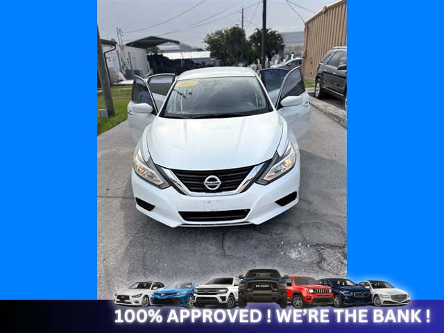 2017 Nissan Altima 2.5 - Photo 5 - Naples, FL 34112