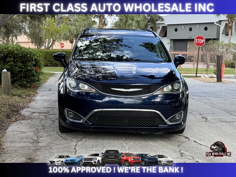 2017 Chrysler Pacifica Touring-L   - Photo 3 - Naples, FL 34112