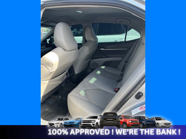2019 Toyota Camry SE   - Photo 7 - Naples, FL 34112