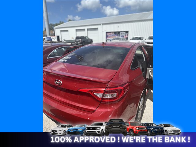2017 Hyundai SONATA SE   - Photo 5 - Naples, FL 34112