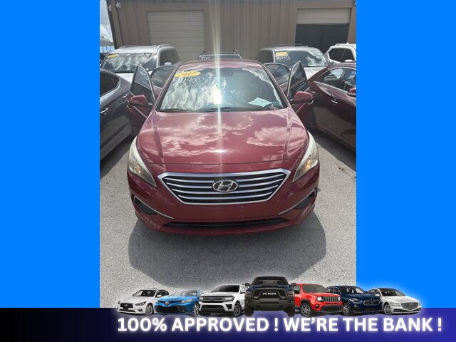 2017 Hyundai SONATA SE   - Photo 8 - Naples, FL 34112