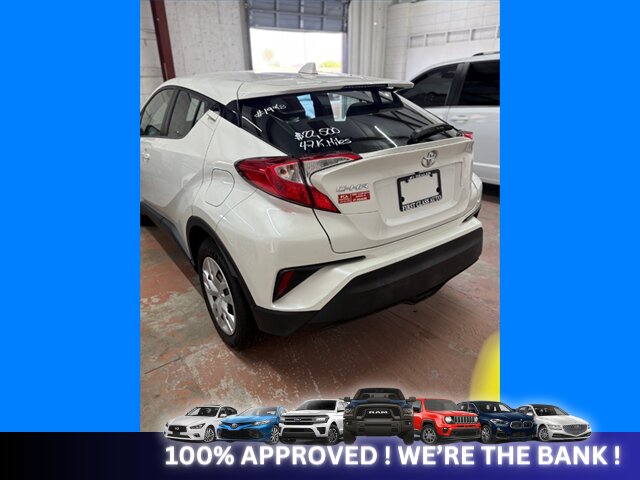 2021 Toyota C-HR LE - Photo 5 - Naples, FL 34112