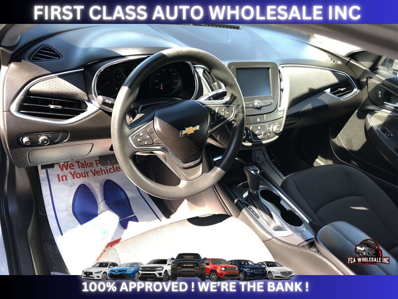 2018 Chevrolet Malibu LT - Photo 11 - Naples, FL 34112