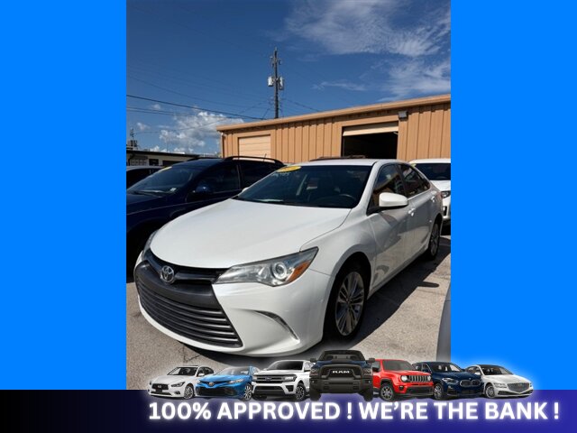 2016 Toyota Camry SE  